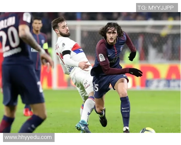 法甲激战里尔迎战洛里昂双方争夺关键三分展现精彩对决 法甲激战里尔迎战洛里昂双方争夺关键三分展现精彩对决